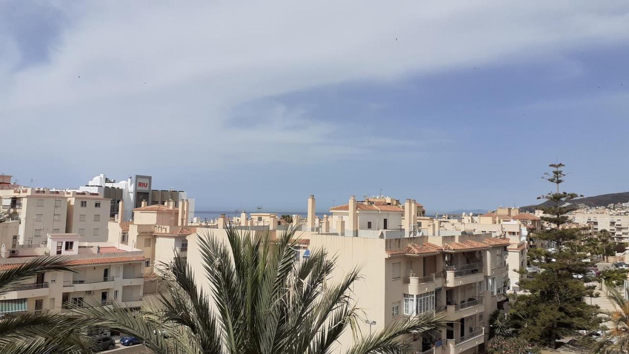 Amplio Piso Al Lado De La Playa En Nerja 아파트 외부 사진