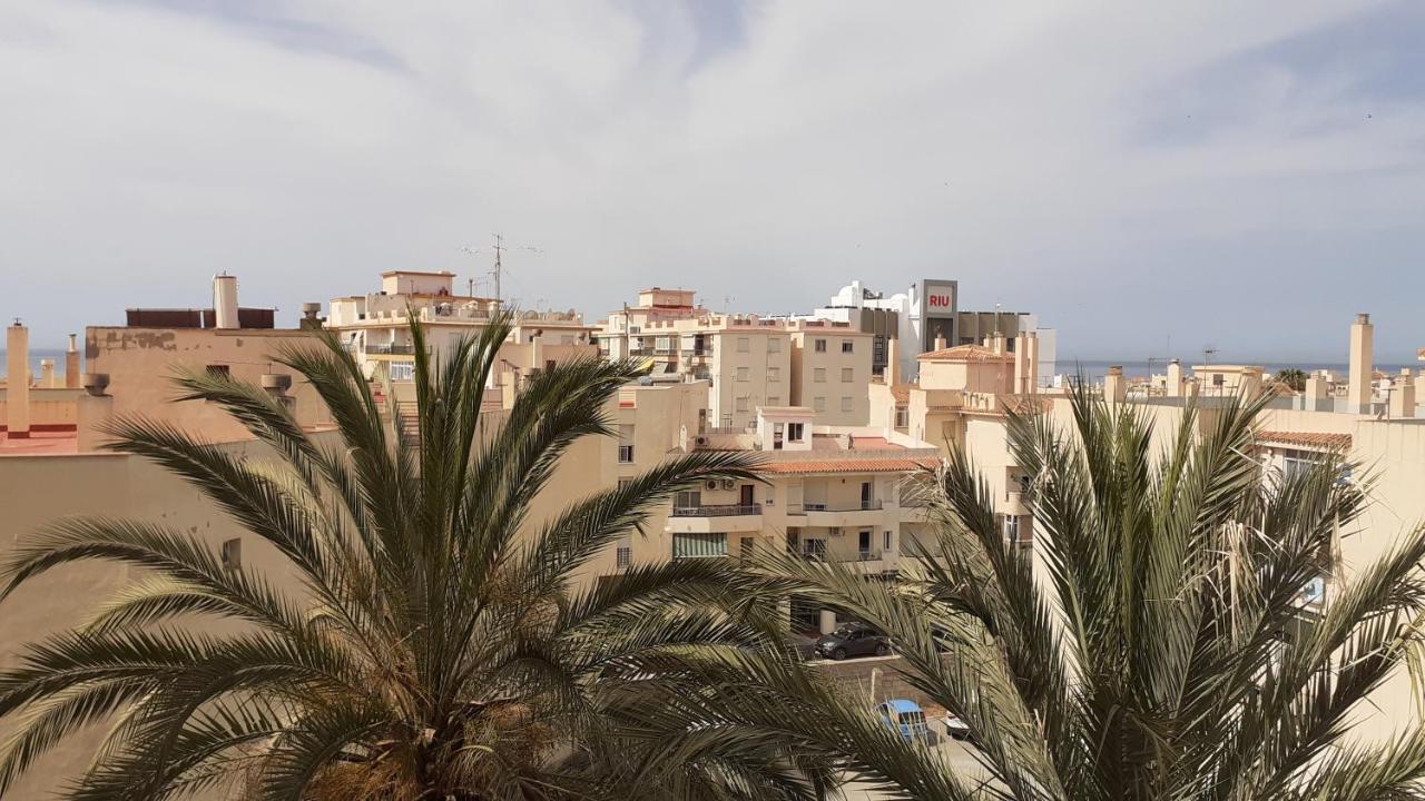 Amplio Piso Al Lado De La Playa En Nerja 아파트 외부 사진